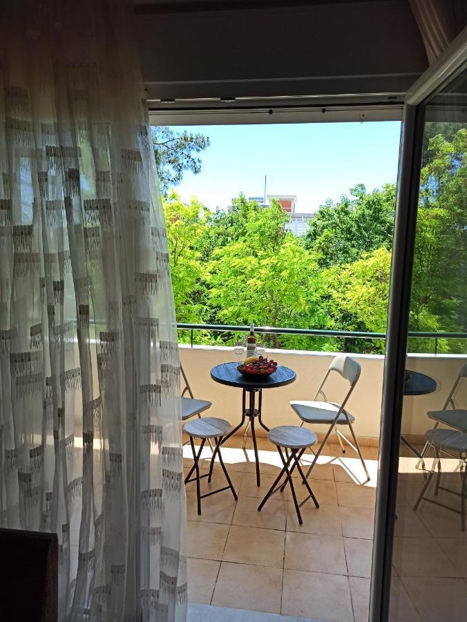 1 Bedroom Apartment In Nea Kallikrateia Экстерьер фото
