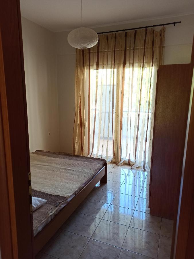 1 Bedroom Apartment In Nea Kallikrateia Экстерьер фото